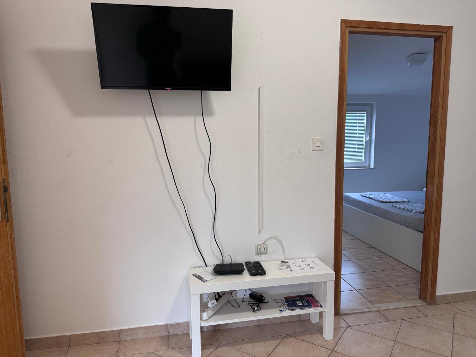 Apartmani Bruno Vrsi Exteriör bild